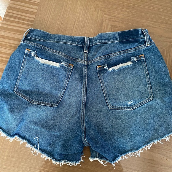 New without tags— Abercrombie “The Boyfriend Short” Mid Rise size 32 shorts - Picture 3 of 3